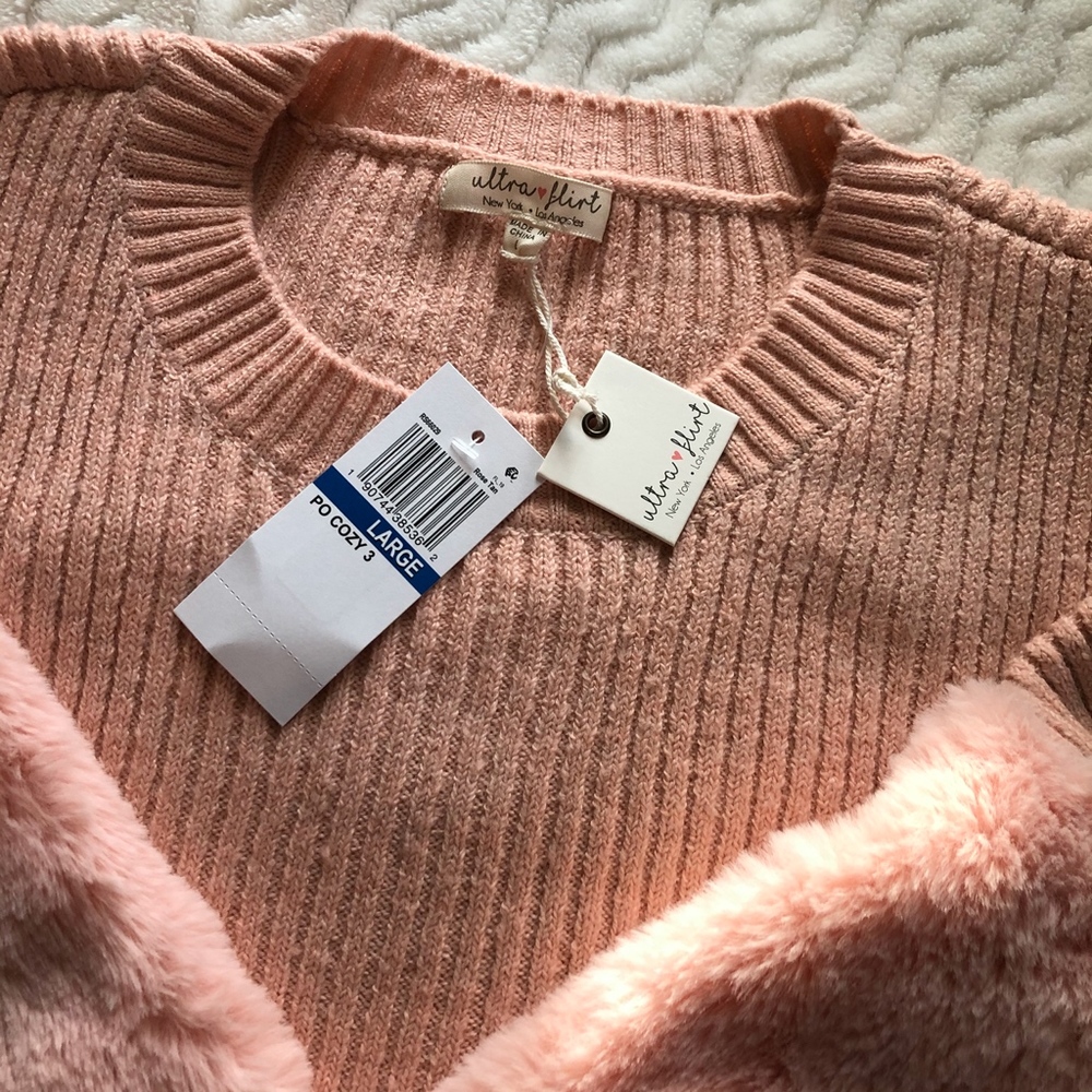 Ultra Flirt Women's Rose Tan Sweater, Size Large - Picture 3 of 7